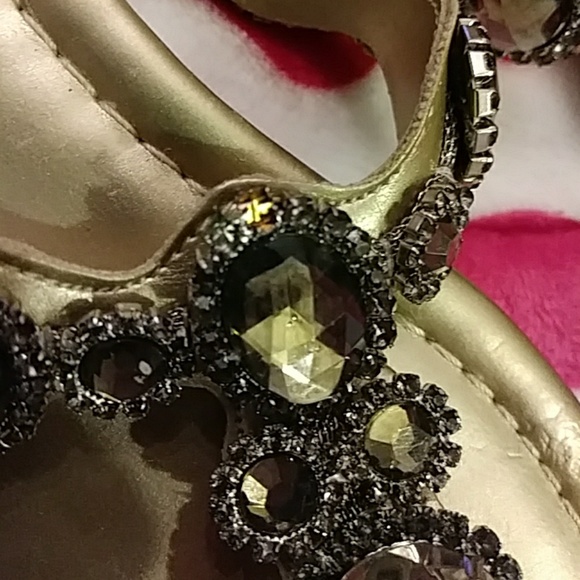 Vince Camuto Beaded Sandals - Picture 6 of 8